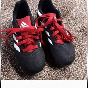 Brand new pee wee cleats